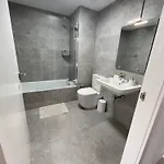 Brand New On Floor, 5 Min From Center, 15 Min From Apartamento *
