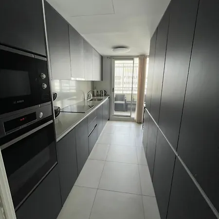 Brand New On Floor, 5 Min From Center, 15 Min From * Alicante